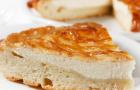 Kefīra želejveida pīrāgs cepeškrāsnī: vienkāršas un garšīgas receptes